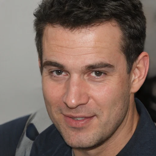 Adrián M.
